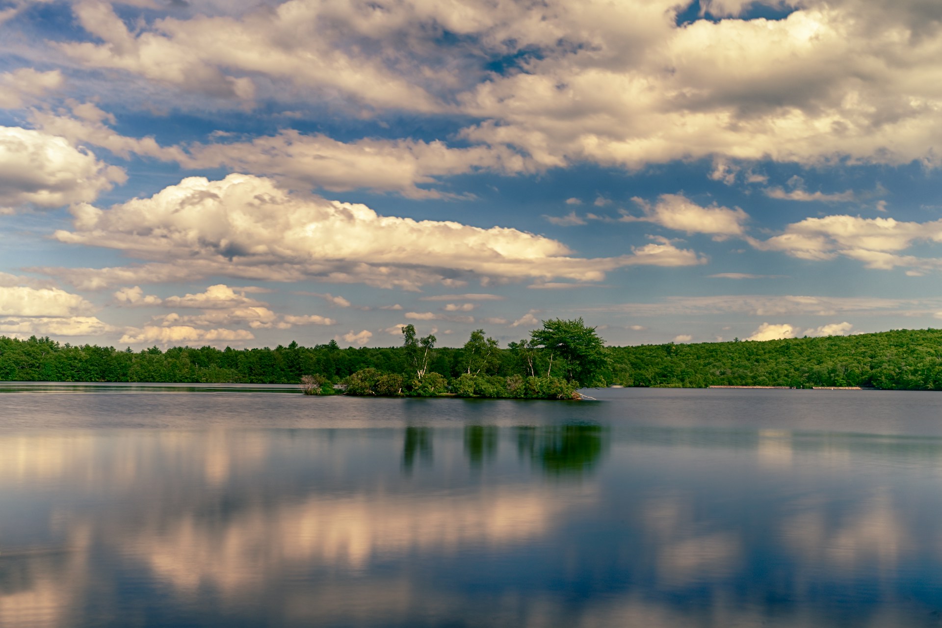 https://www.poconomountainrentals.com/vacation-rentals/poconos-rentals-hot-tubs/